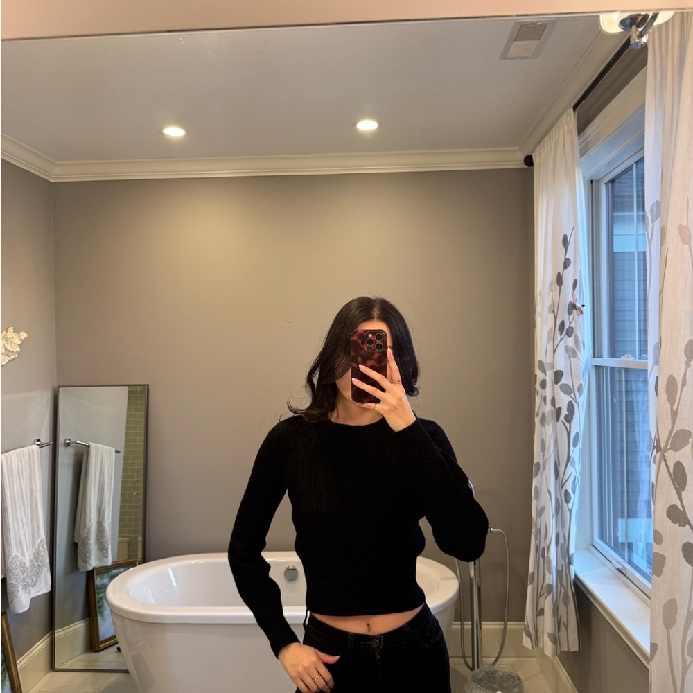 American Eagle Black Cropped Sweater
